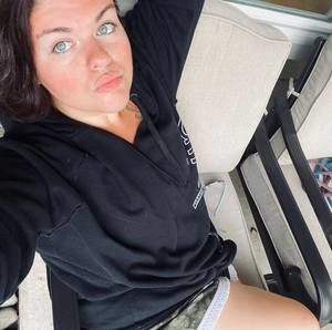 Meet your Posher, Justine